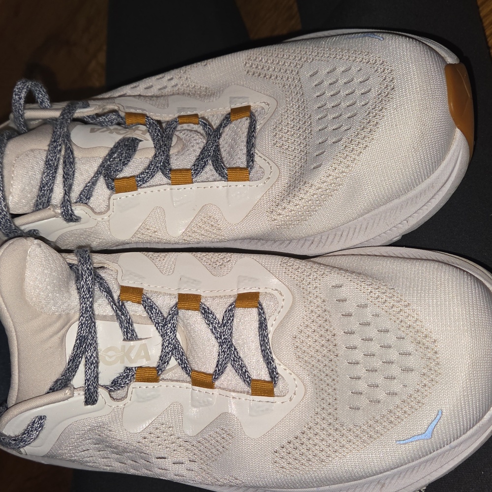 Hoka Kawana 2